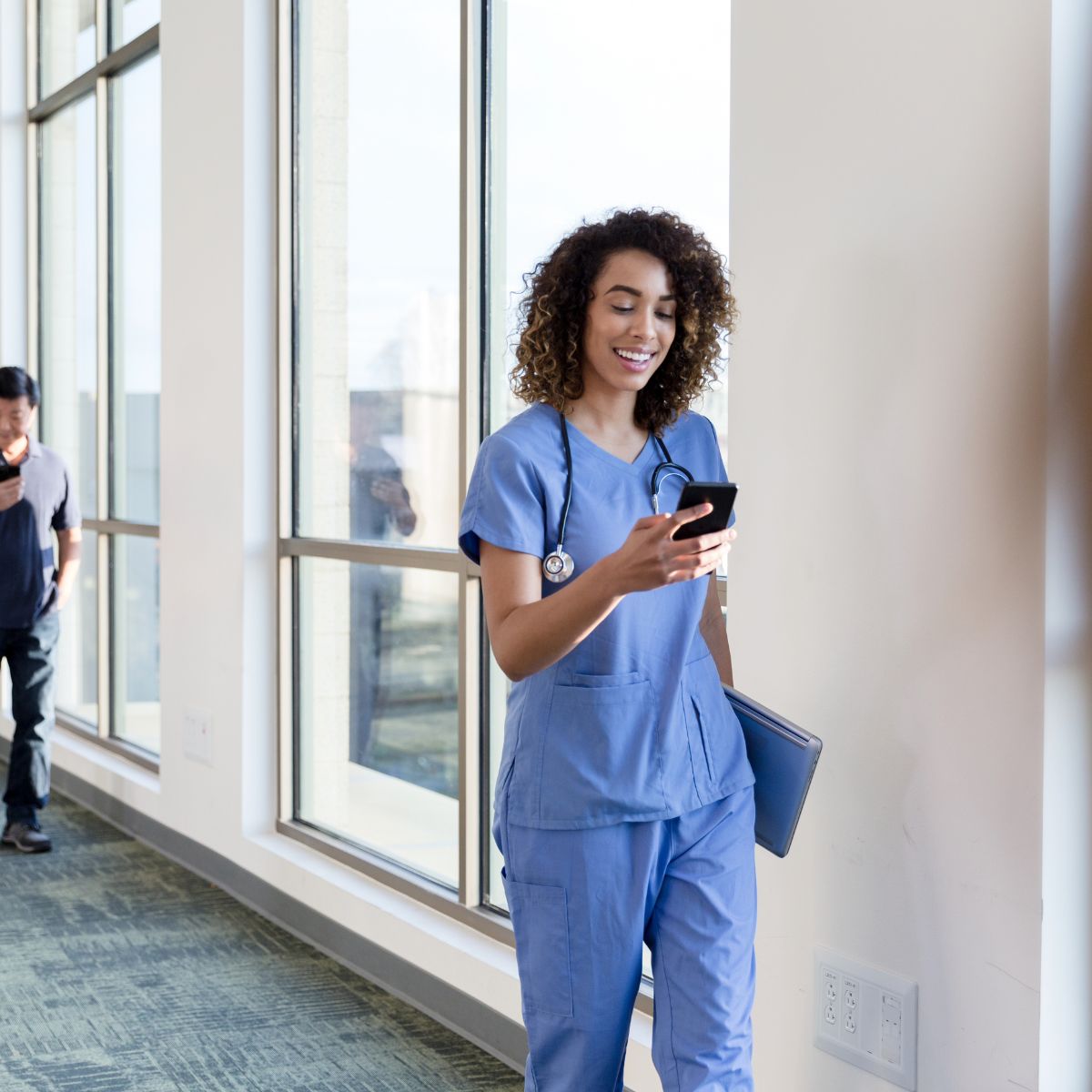 Physician entering charges from a mobile device during rounding